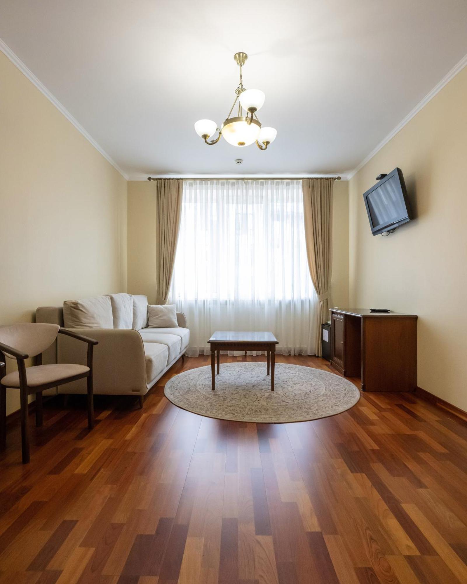 Stanislaviv Hotel Ivano-Frankivszk Kültér fotó
