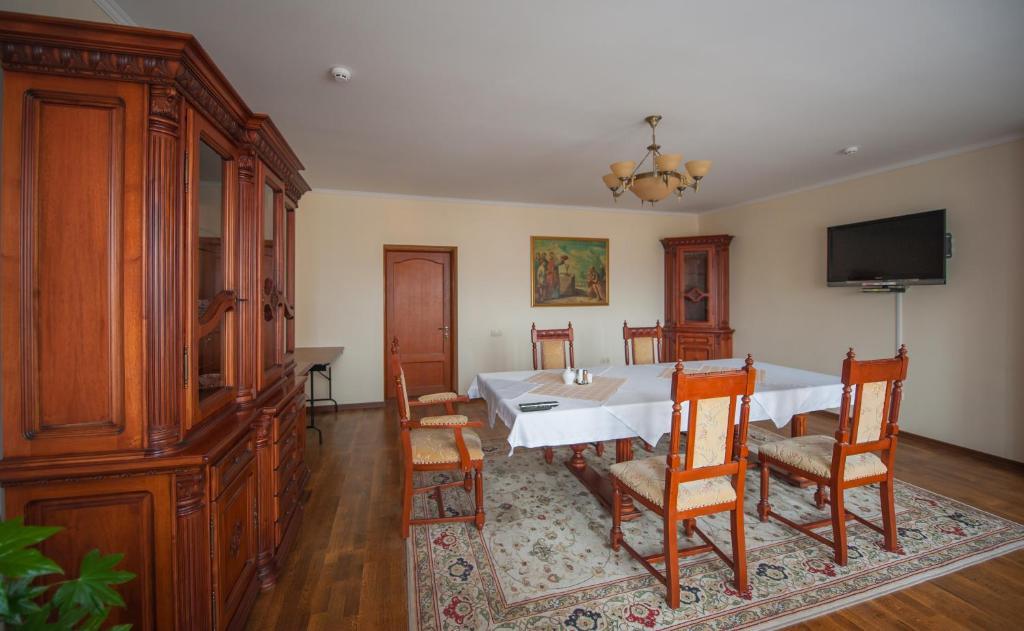 Stanislaviv Hotel Ivano-Frankivszk Kültér fotó